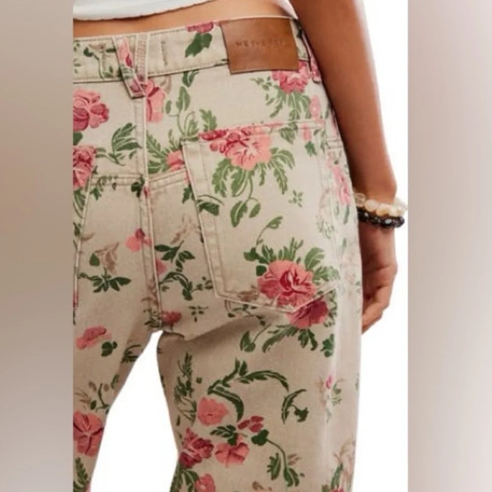 Rare We the Free People Deep Trance Floral Wallpaper Barrel Wide Leg Jeans - Picture 5 of 6
